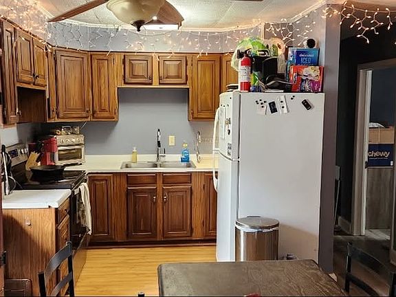3rd image of 22 Calkins Pl APT B