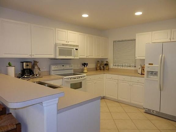 5th image of 2408 Nekoma Ave