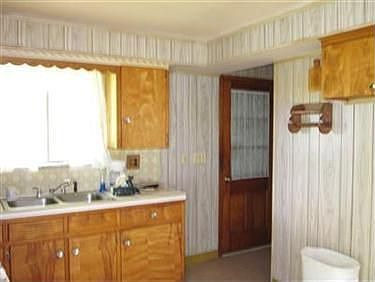 3rd image of 384 Starview Dr