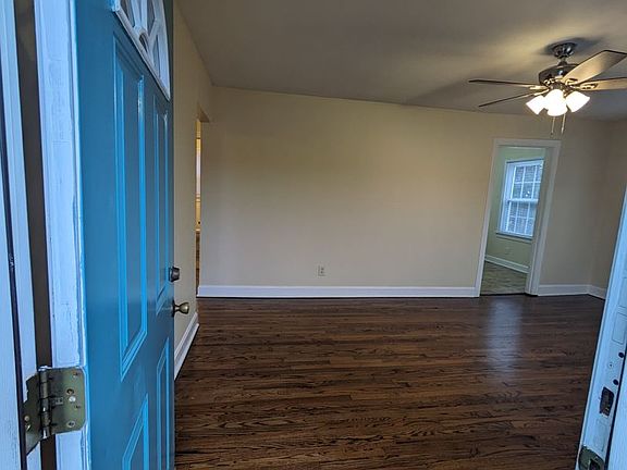 3rd image of 616 Gracey Ave