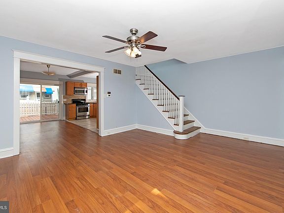 3rd image of 115 Cooper Ave