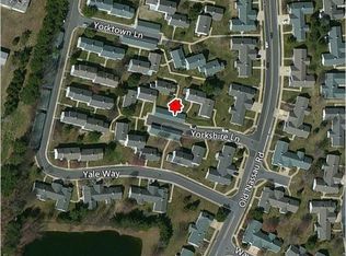 640 Yorkshire Ln #B, Monroe Township, NJ 08831