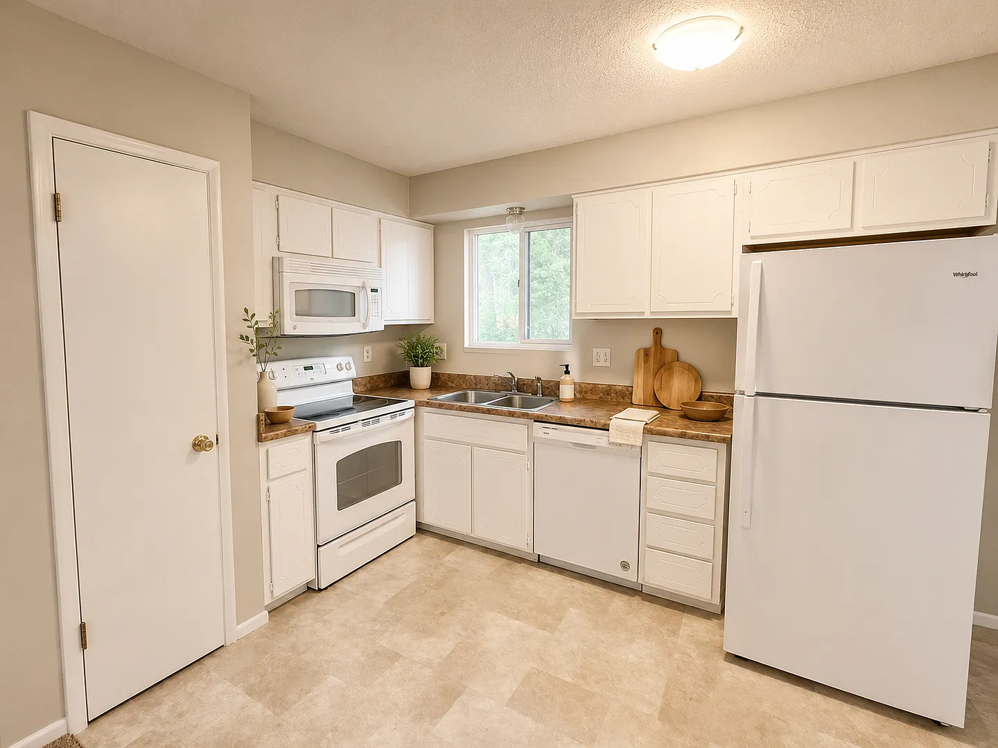 714 Prairie Rd — Photo 3