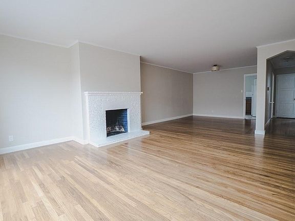 3rd image of 4441 Balboa St APT 3