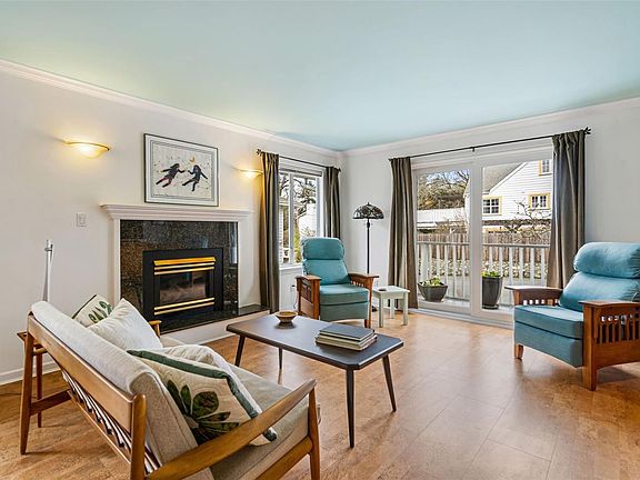 2nd image of 890 Admirals Rd #4