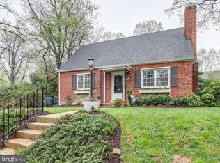 10231 Parkwood Dr, Kensington, MD 20895