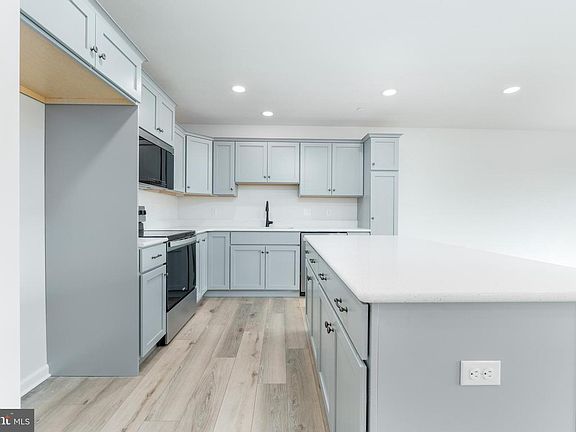 5th image of 165 Highpoint Park Dr