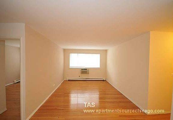 4th image of 537 Dnp W Melrose St #439