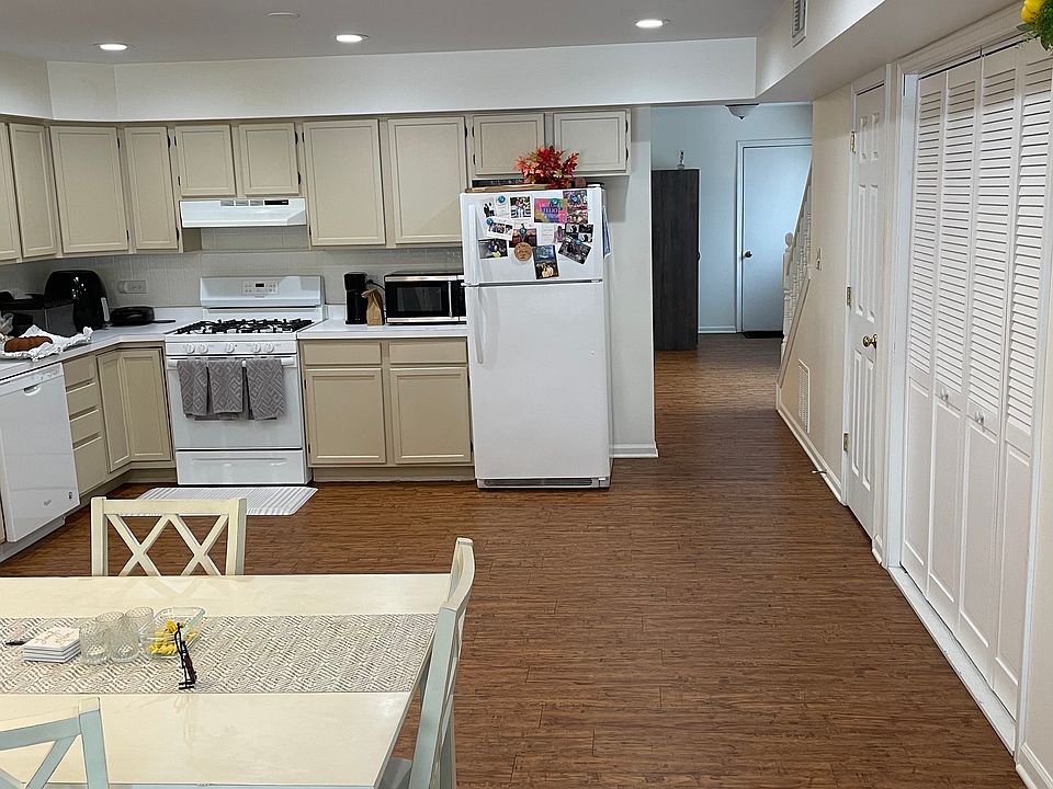 Kitchen, hallway to front