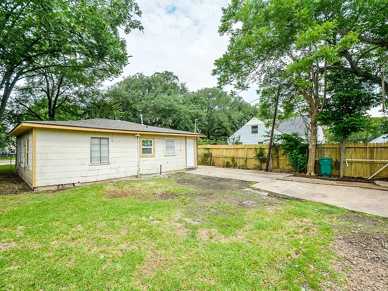 713 Wafer St — Photo 15