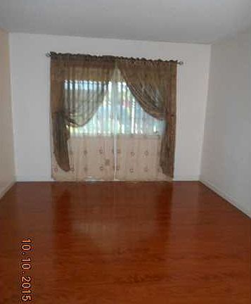 4th image of 10217 Ashwood Dr
