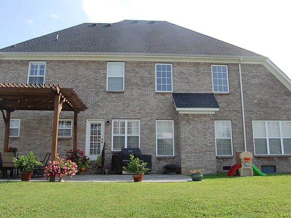 5th image of 521 Garden City Dr