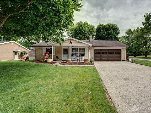 3rd image of 405 Southbrook Dr