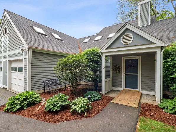 22 Centre Village Drive #22, Madison, CT 06443