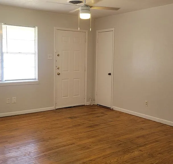 615 W Avenue A — Photo 4