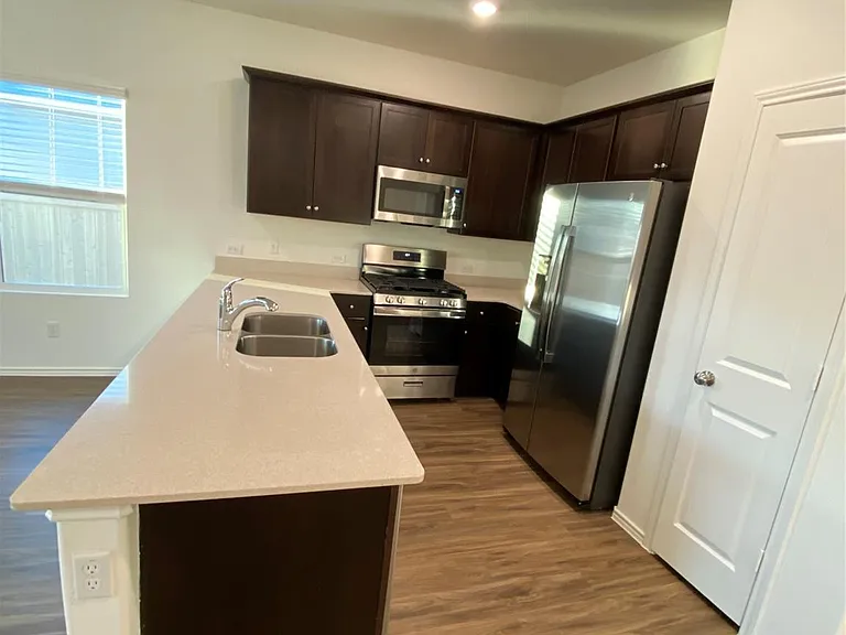 600 Gabriels Bluff Dr — Photo 8