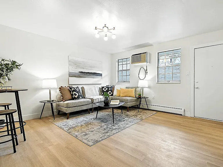 140 S. Clarkson — Photo 14