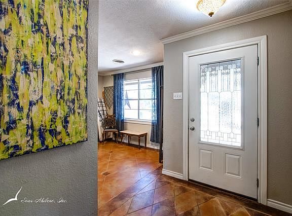 4th image of 3617 Brook Hollow Dr