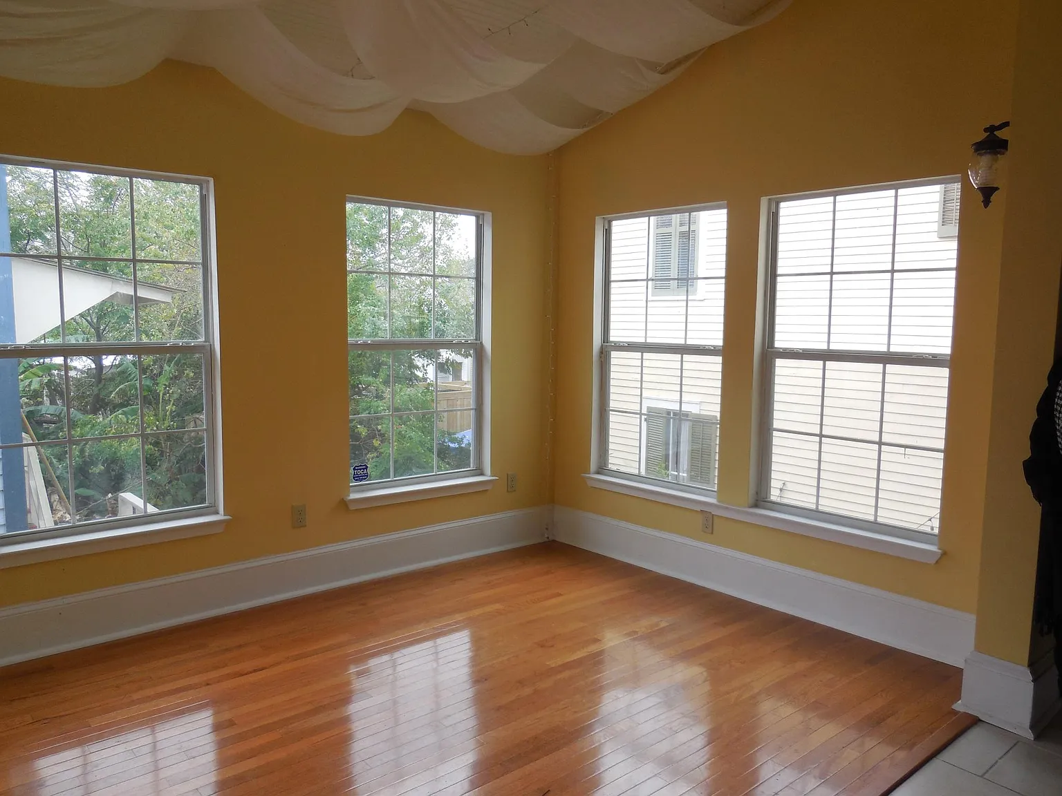 3 bed, 2.5 bath, 1650 sqft, $1,975 — Photo 4