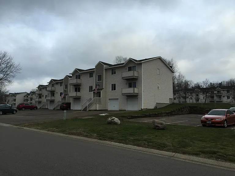 916 Wescott Sq #204 — Photo 9