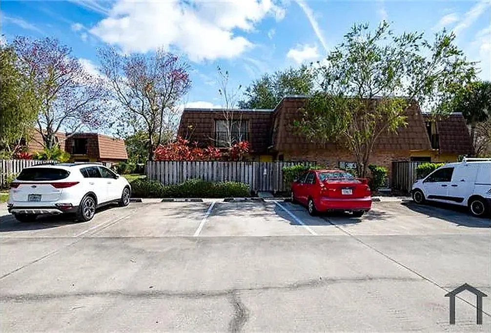 2 bed, 2.5 bath, 1285 sqft, $1,850 — Photo 1
