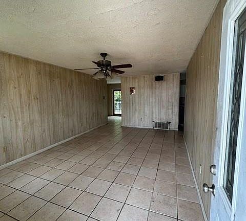 3rd image of 844 Mystic Ave