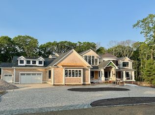 14 Trapps Pond Rd, Edgartown, MA 02539