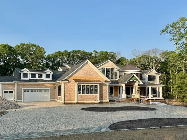 14 Trapps Pond Rd, Edgartown, MA 02539