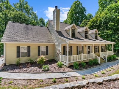 141 Beechwood Cir, Laurel Park, NC, 28739