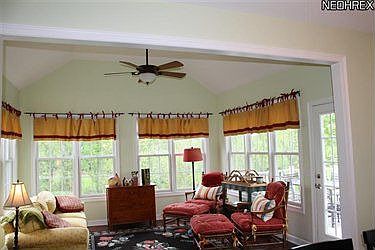 4th image of 5510 N Woods Ln
