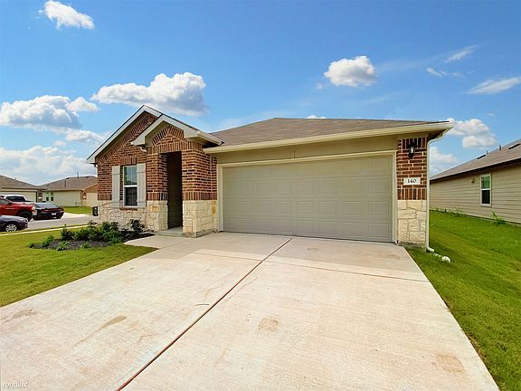 2nd image of 140 Fireoak Dr