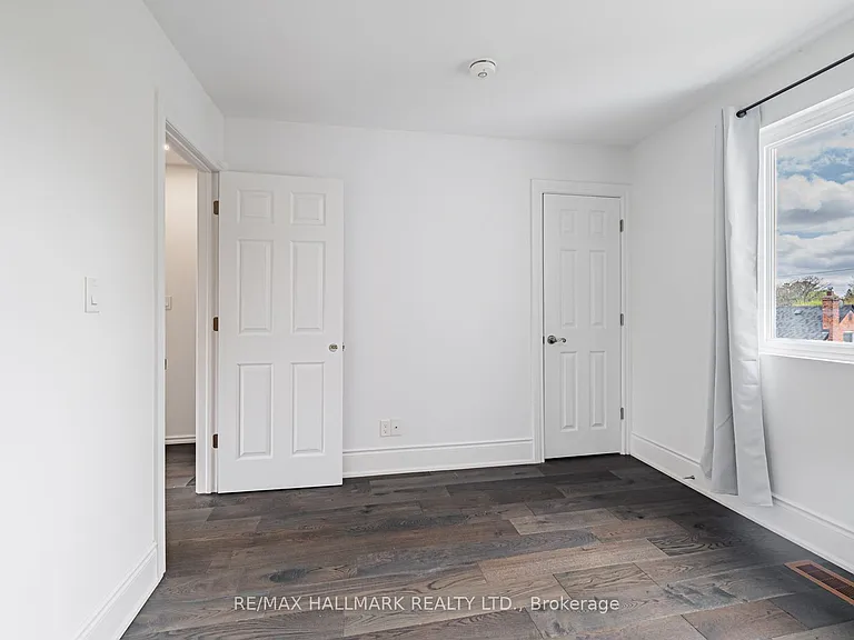 82 Ellington Dr #UPPER — Photo 28