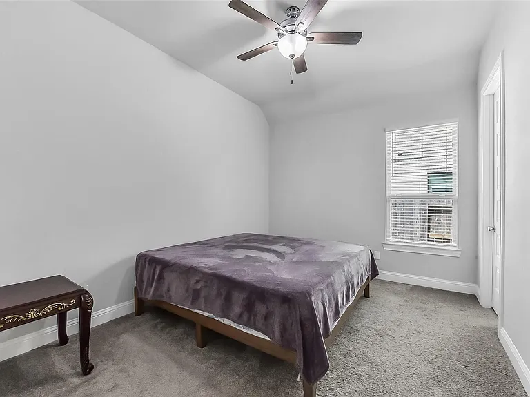 11927 Carillon Forest Dr — Photo 32