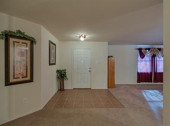 4th image of 2803 Lake Vista Dr