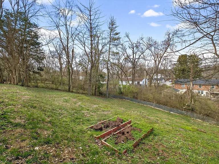 340 Binkley Dr — Photo 27