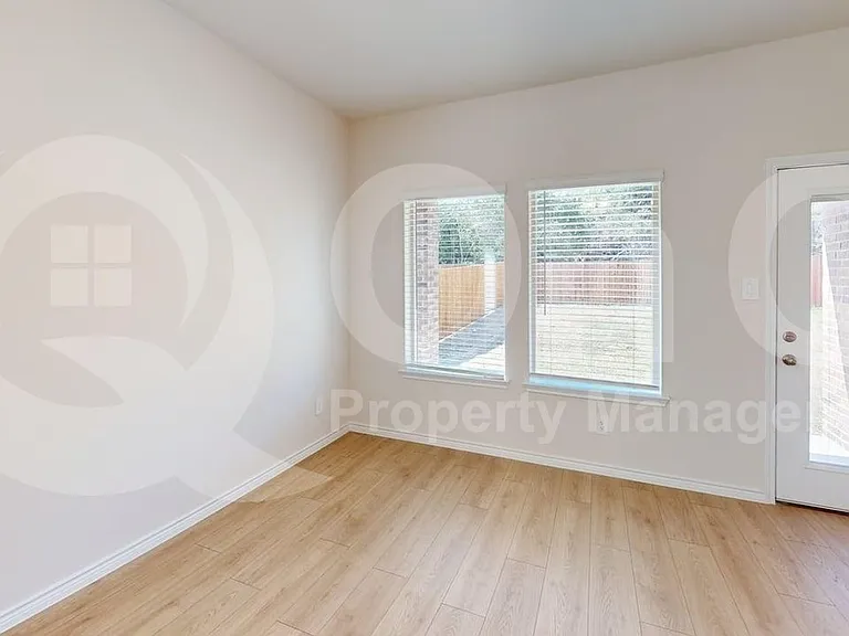2014 Lostwood Dr — Photo 7