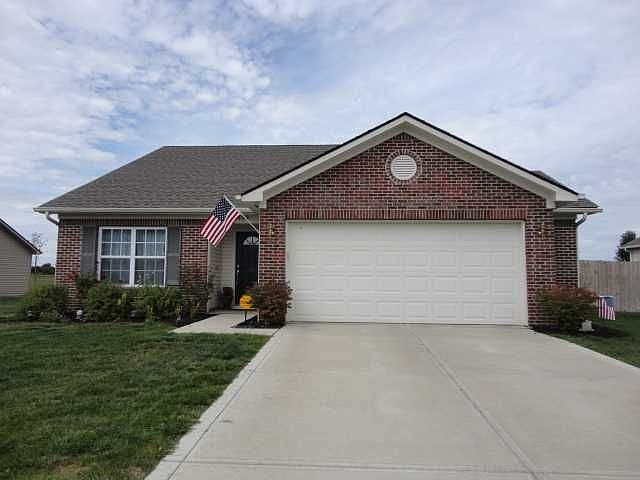 1st image of 2432 Bluewood Way
