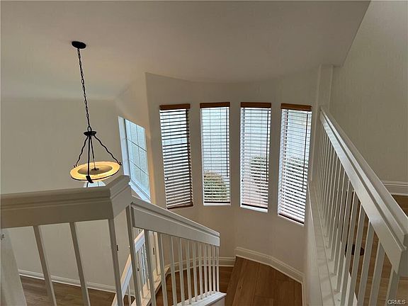 5th image of 9 Nutcracker Ln