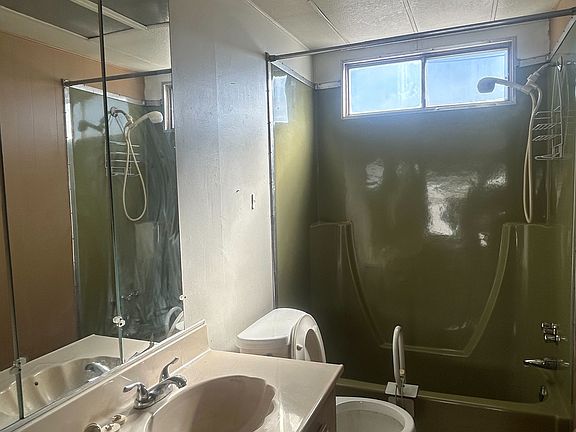 3rd image of 3601 E Wyoming Ave Space 198