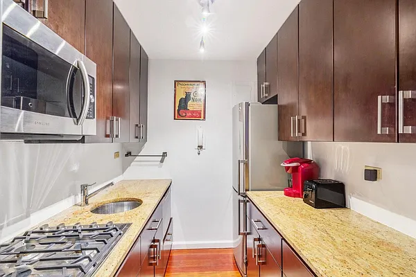 Rented by Level Group | media 53