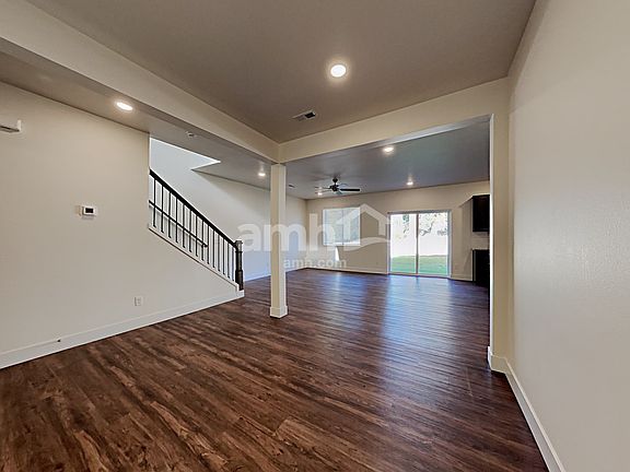 5th image of 1613 192nd Street Ct E