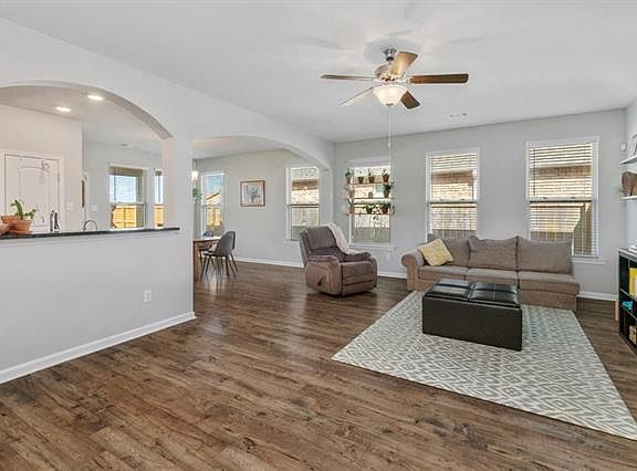 4th image of 3127 Baywood Ave