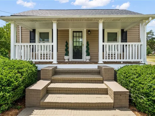117 Sunset Dr, Randleman, NC 27317
