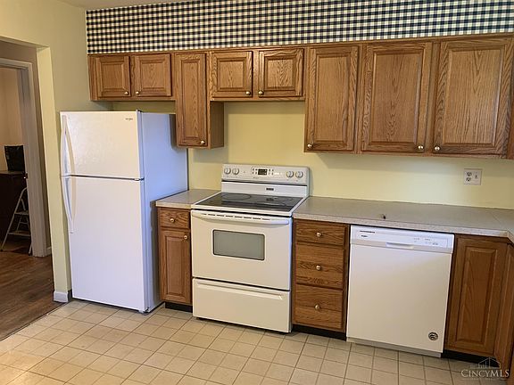 5th image of 784 Waverly Dr