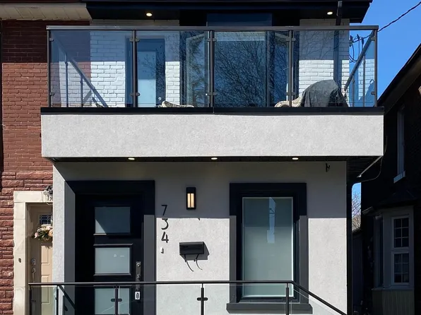 734 Shaw St, Toronto, ON M6G 3L7