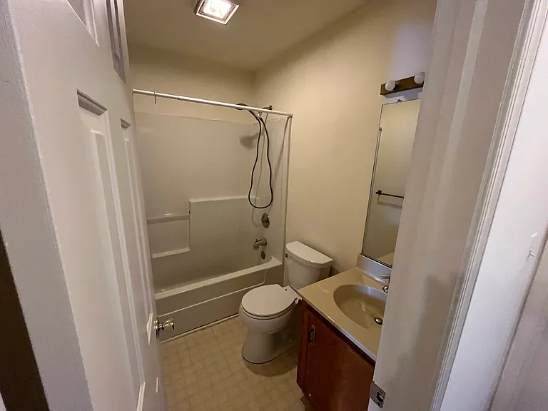 5637 Grace Ave — Photo 9