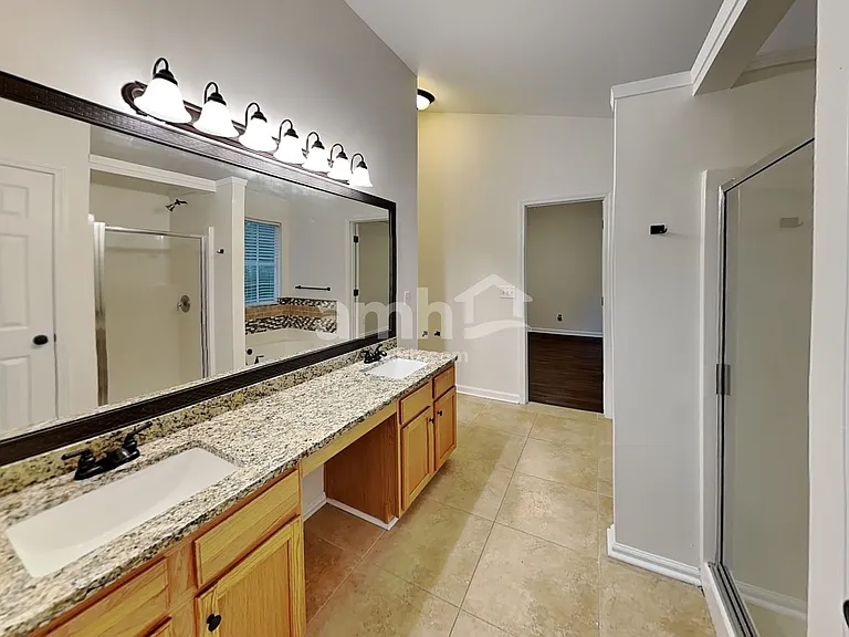 1421 Juniper Hills Ln — Photo 11