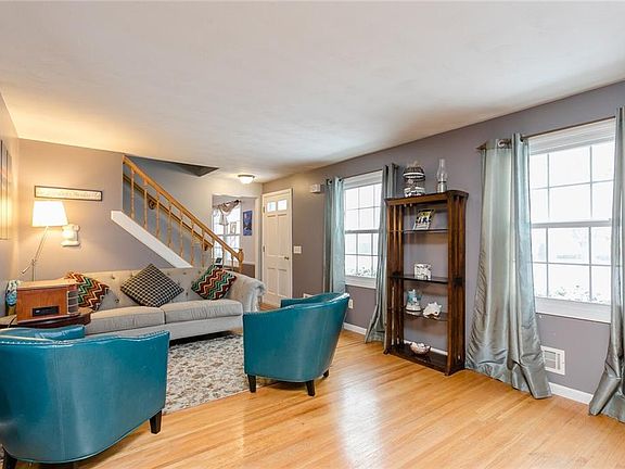 4th image of 45 Dorset Dr