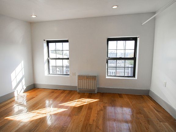 4th image of 233 Jefferson St #L3