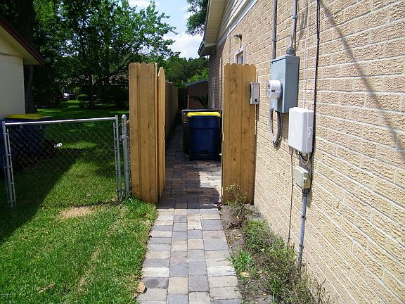 2nd image of 2145 Barry Dr S